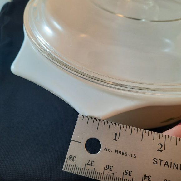 Cherry Blossom Pyrex Casserole Dish with Corningware Glass Lid - Picture 2 of 6